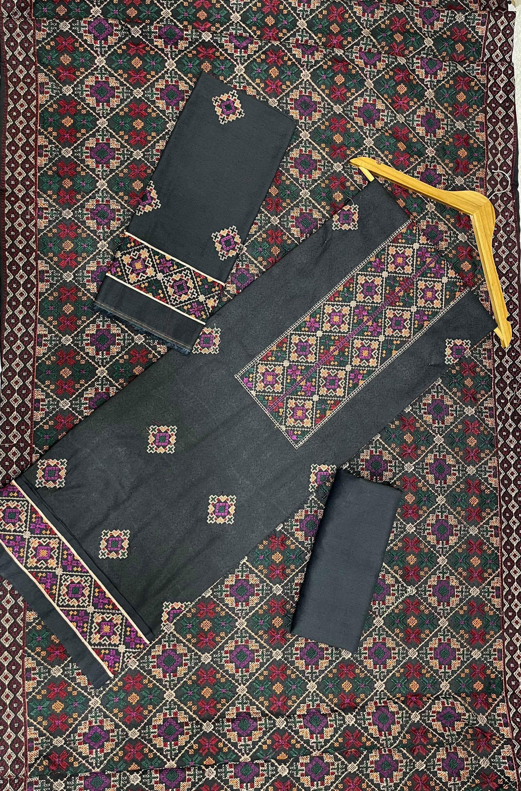 Bareeze | Luxury Emb | Karandi - ZNH Textile 