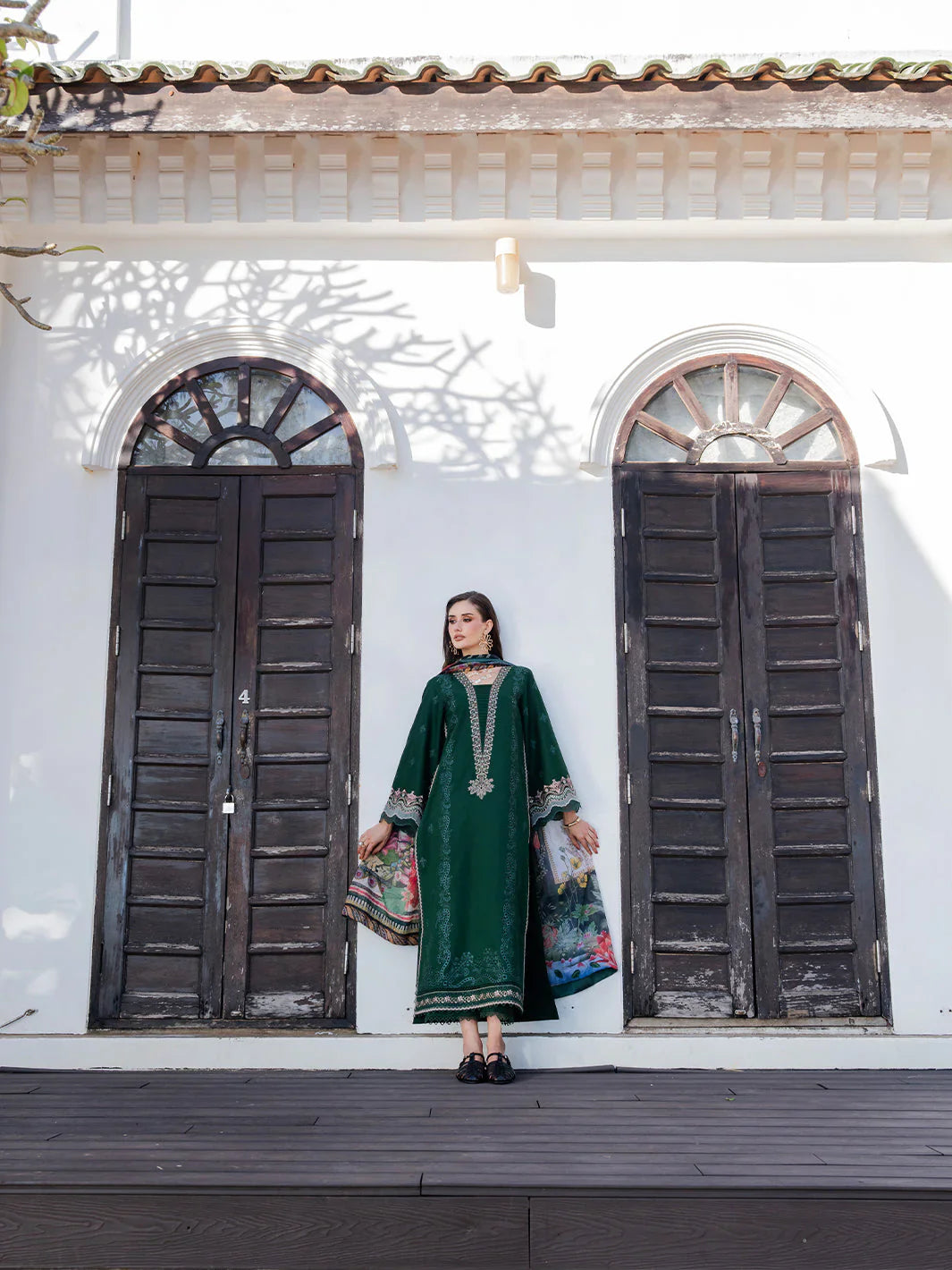 Dareen by IZEL Embroidered Luxury Lawn Unstitched 3Pc Suit - Gulrukh