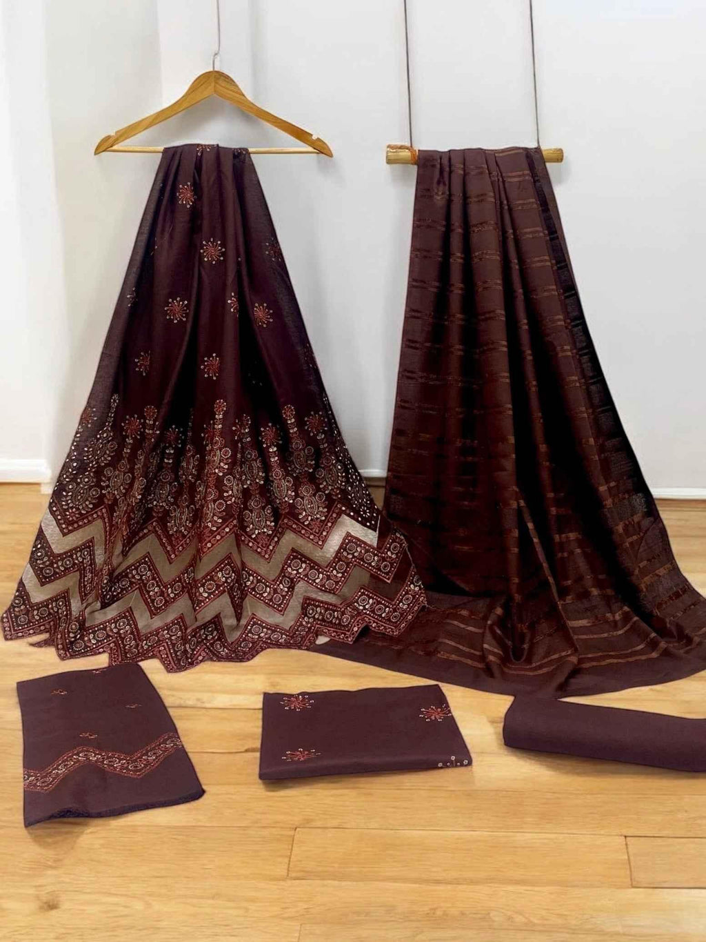 Makhmal | Luxury Embroidered | Dhanak - ZNH Textile 