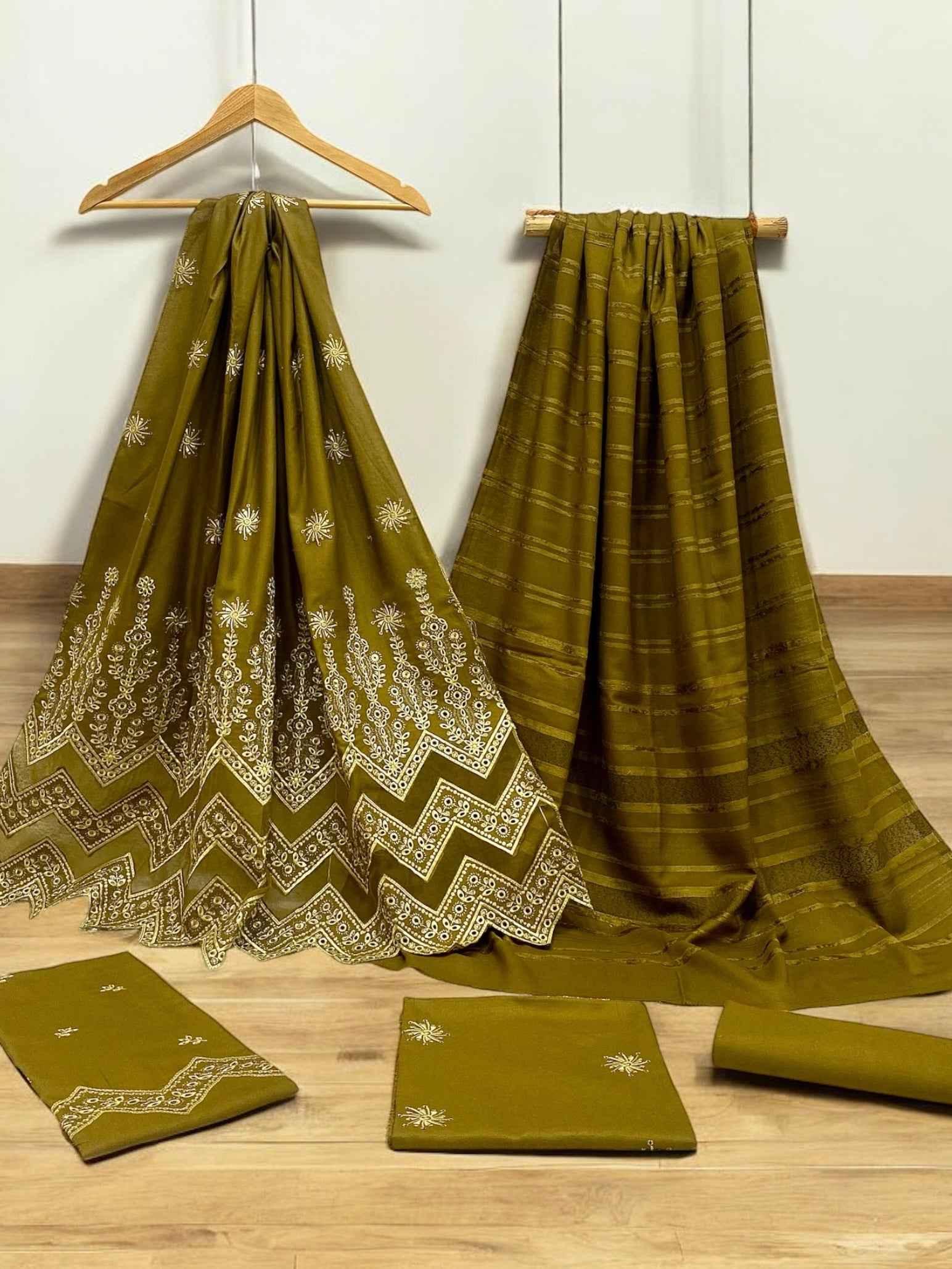 Makhmal | Luxury Embroidered | Dhanak - ZNH Textile 