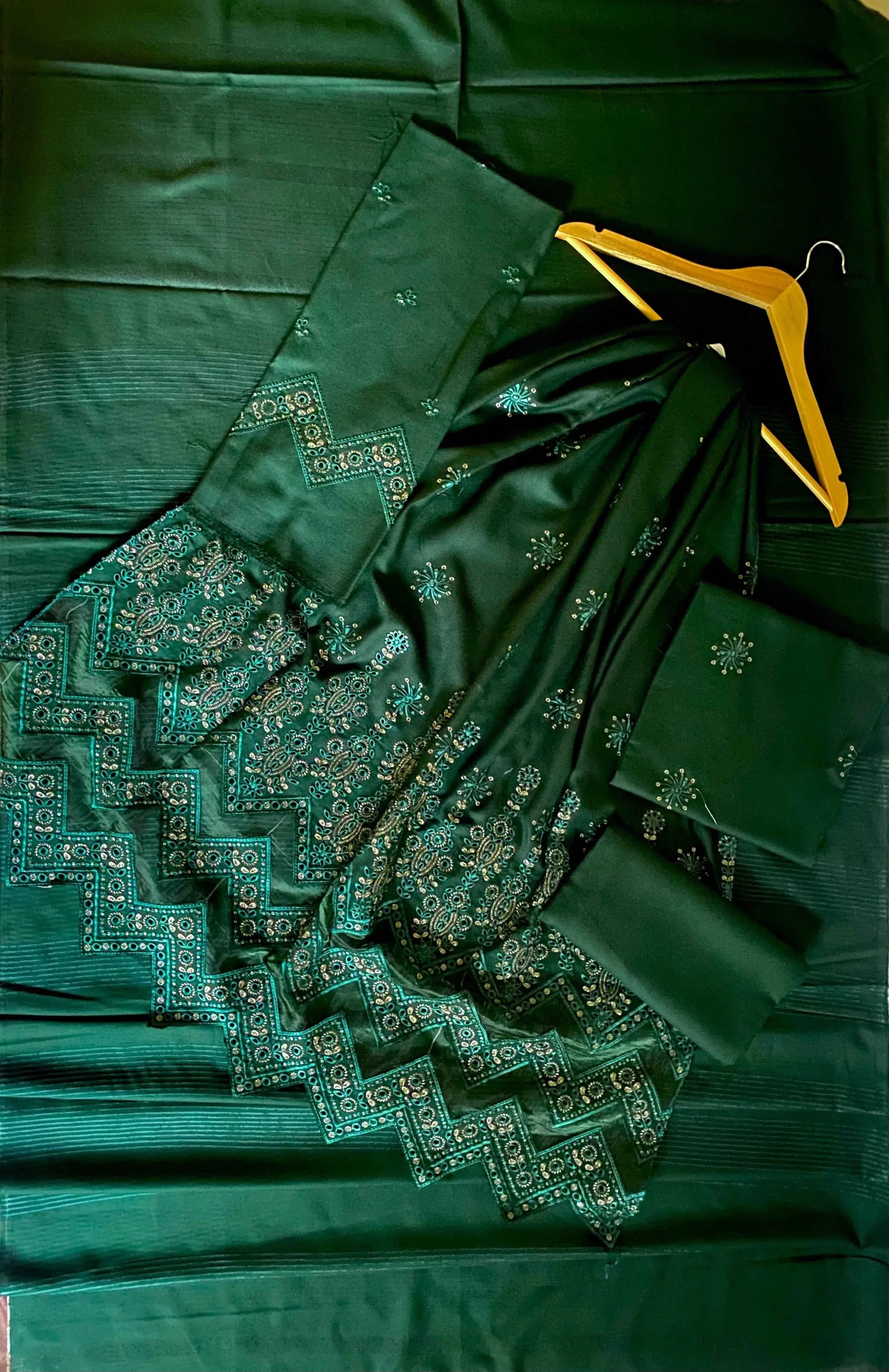 Makhmal | Luxury Embroidered | Dhanak - ZNH Textile 