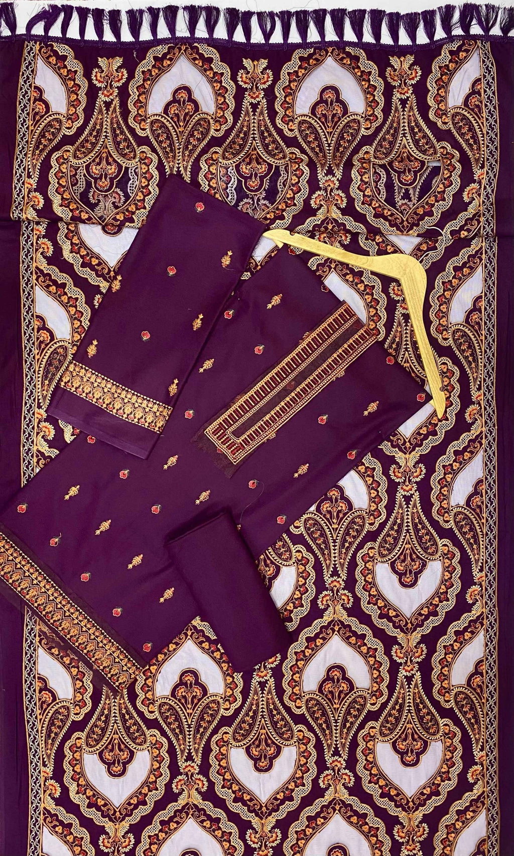 Bareeze Unstitched | Luxury Dhanak Embroidered 3PC | Laser Cut Shawl - ZNH Textile 